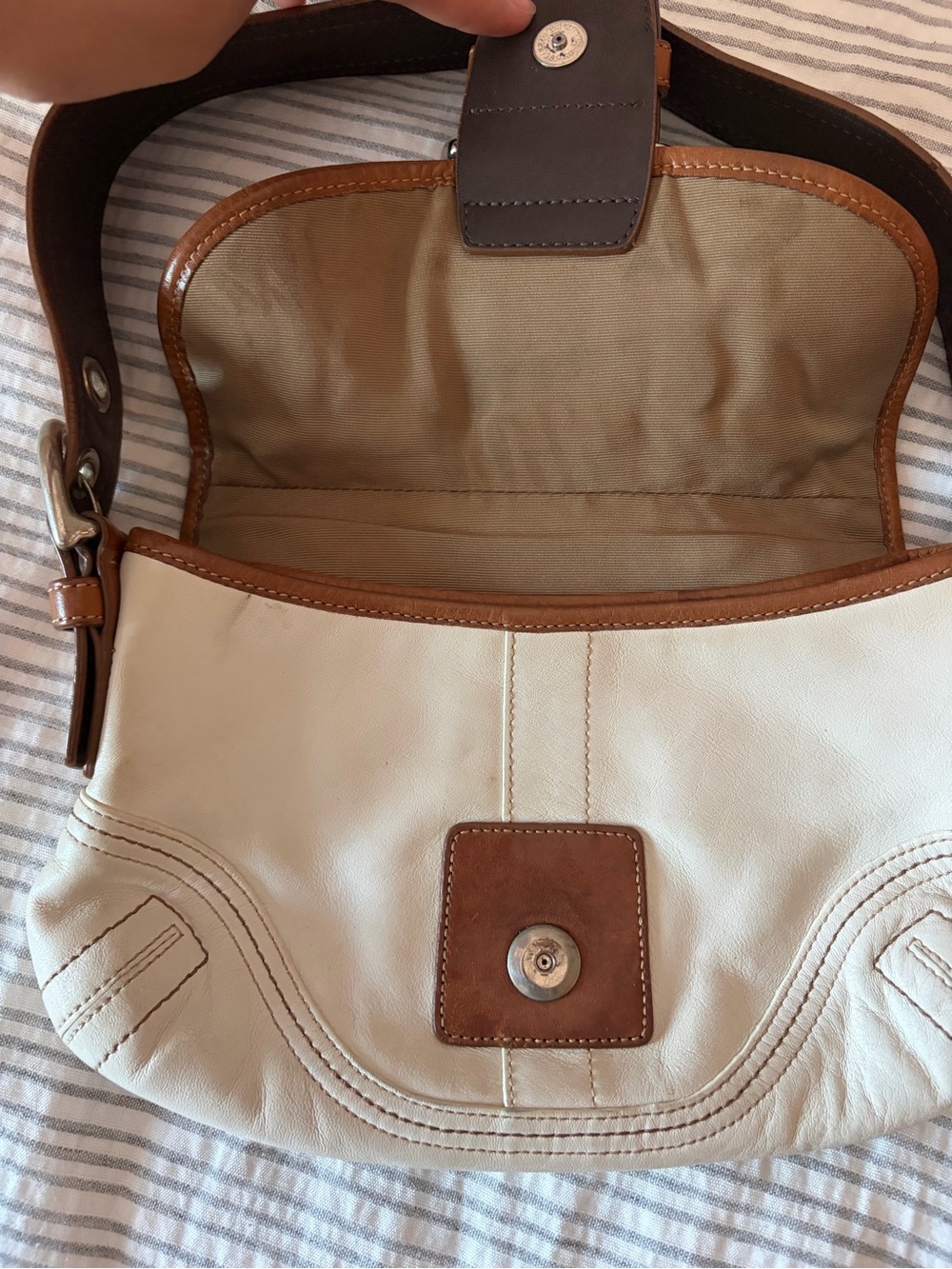 Coach Y2K Mini Coach SoHo Shoulder Bag Cream and Brown Leather Shoulder Bag - Picture 3 of 6